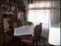 Dining Room - 8 square meters of property in Protea North