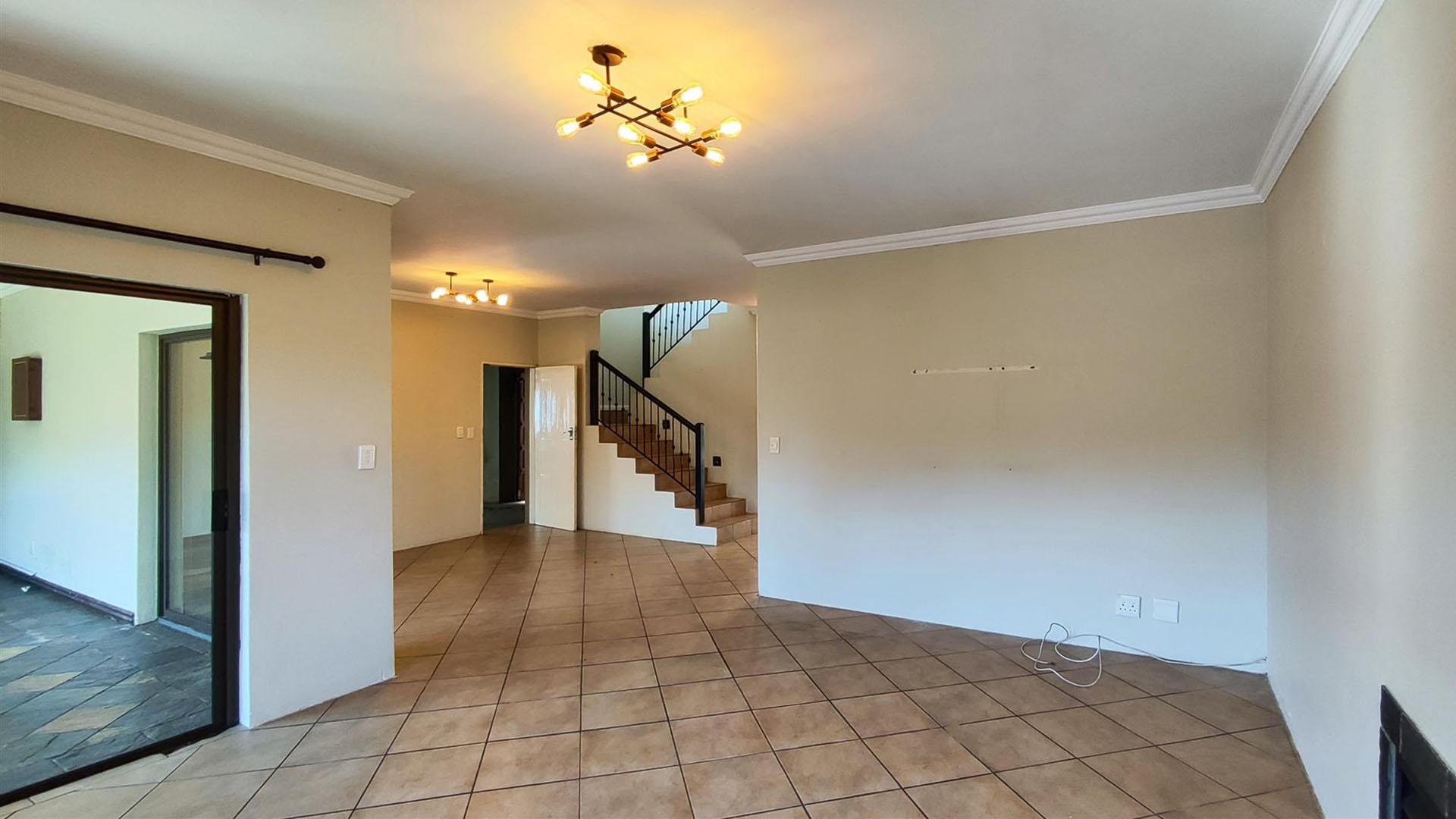 Lounges - 43 square meters of property in Glen Erasmia Boulevard