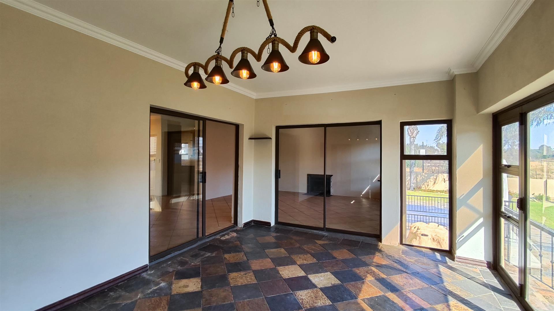 Entertainment - 29 square meters of property in Glen Erasmia Boulevard