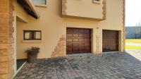 Front View of property in Glen Erasmia Boulevard