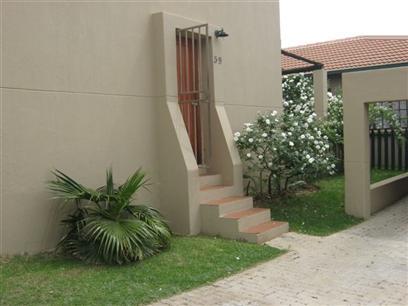 2 Bedroom Cluster to Rent in Midrand - Property to rent - MR15411