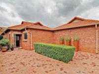 3 Bedroom 2 Bathroom Simplex for Sale for sale in The Wilds Estate