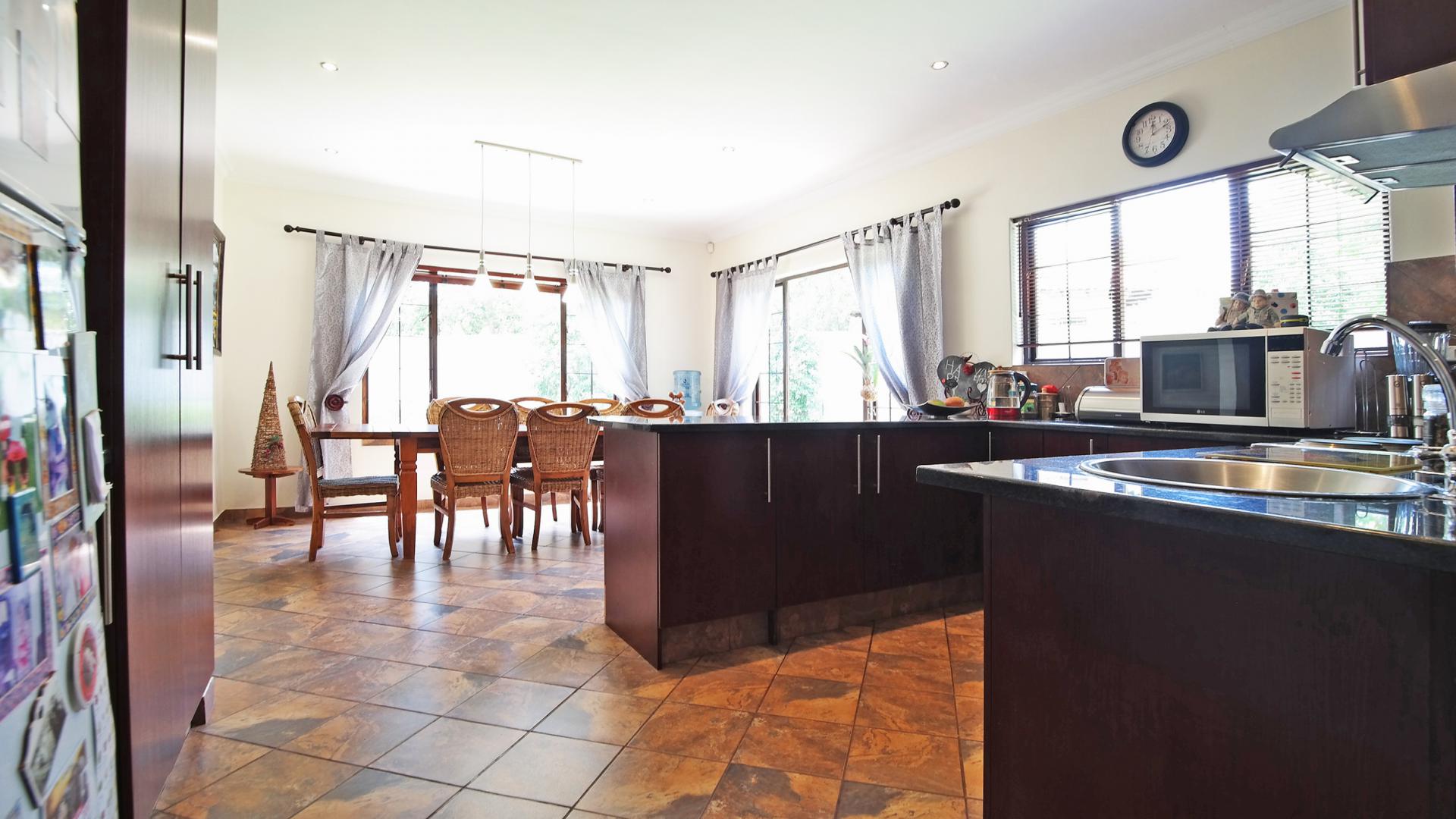 Kitchen - 15 square meters of property in The Wilds Estate