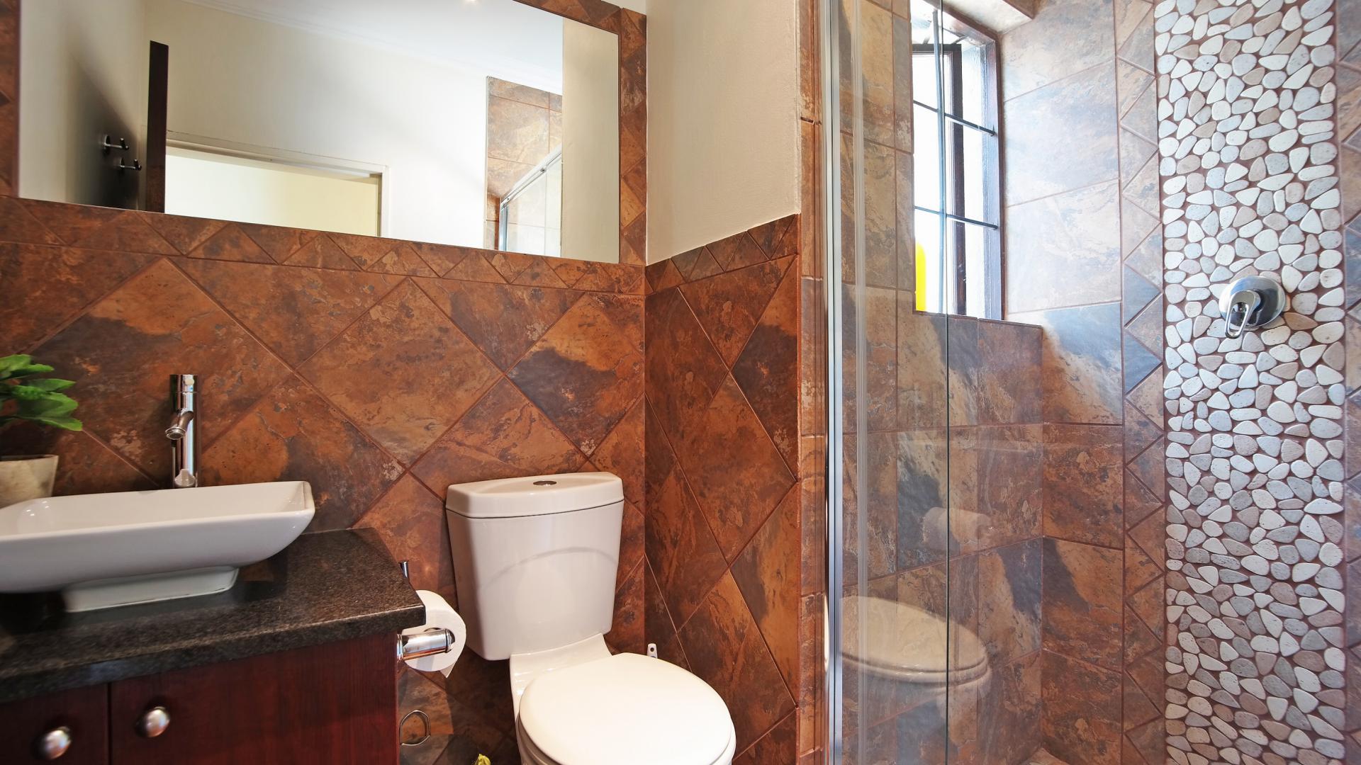 Bathroom 1 - 12 square meters of property in The Wilds Estate