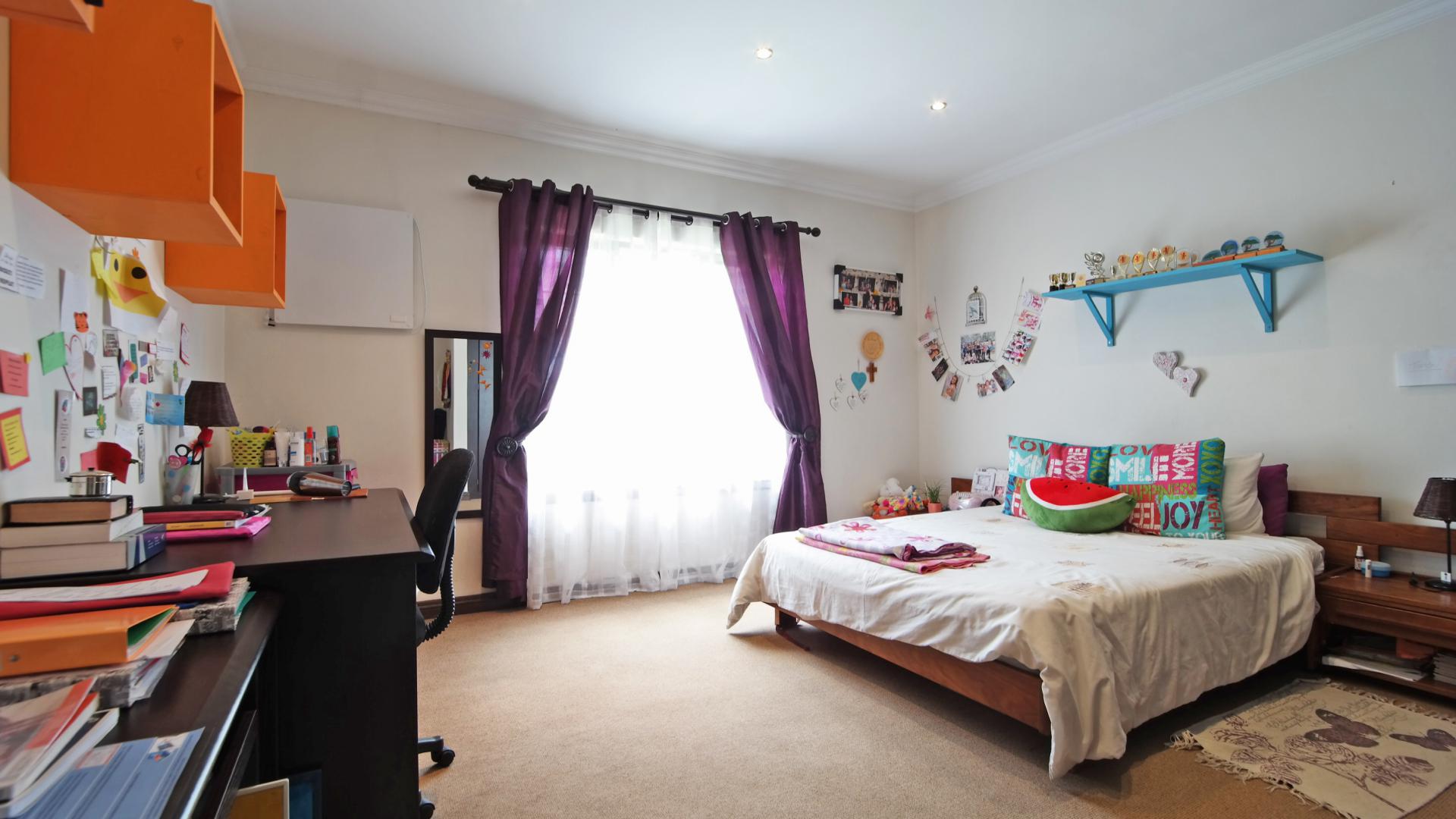 Bed Room 3 - 21 square meters of property in The Wilds Estate