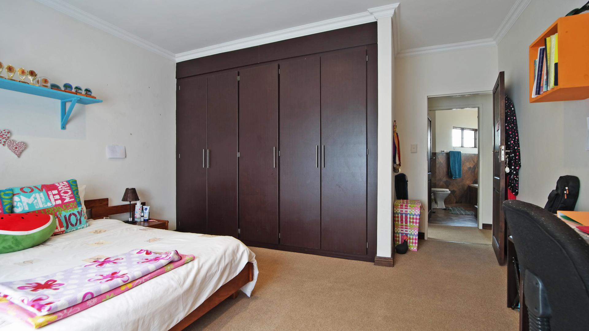 Bed Room 3 - 21 square meters of property in The Wilds Estate