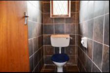 Bathroom 1 - 4 square meters of property in Pennington