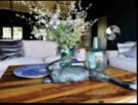 Lounges - 38 square meters of property in Clarens