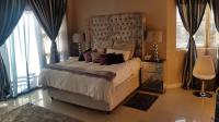 Main Bedroom - 231 square meters of property in Bassonia