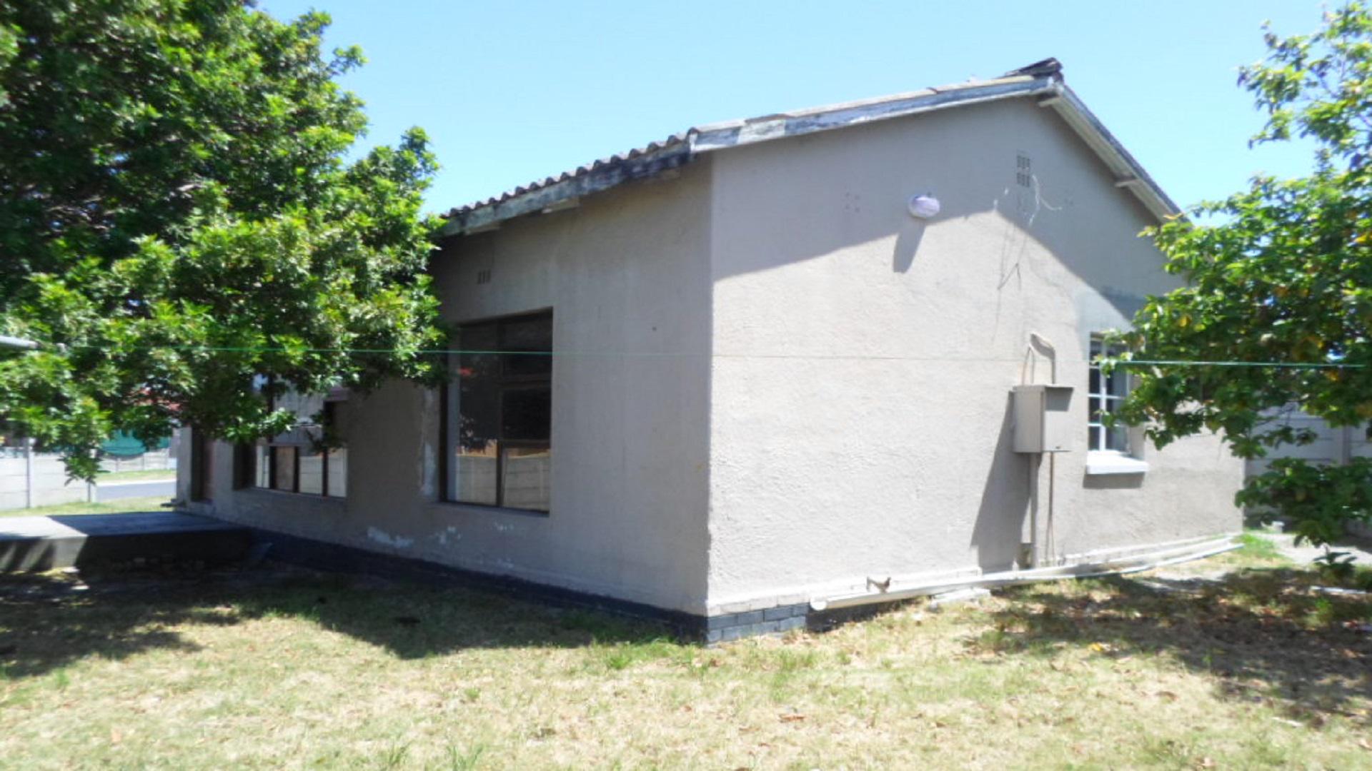 Front View of property in Cape Town Centre