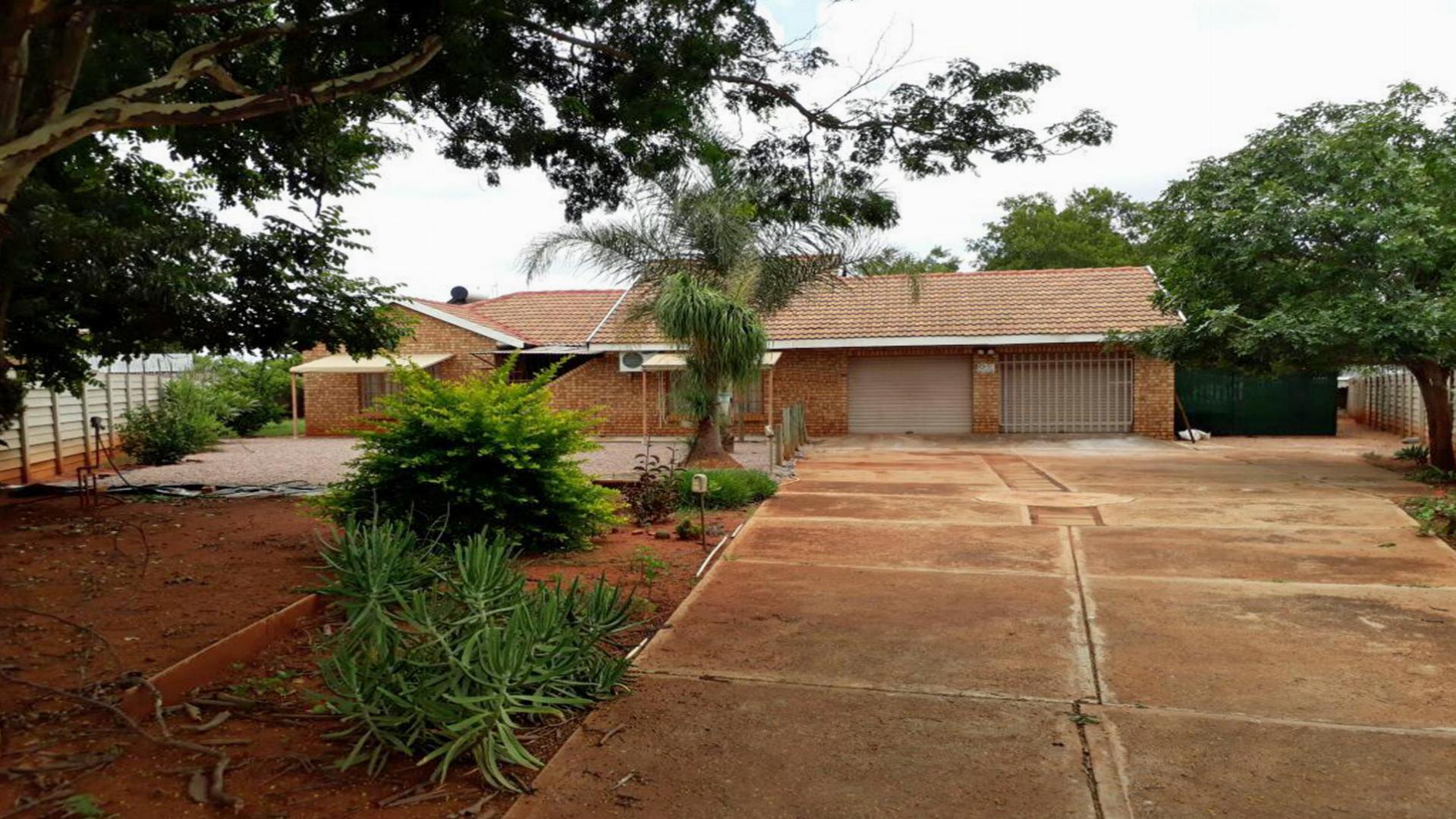 Front View of property in Mookgopong (Naboomspruit)