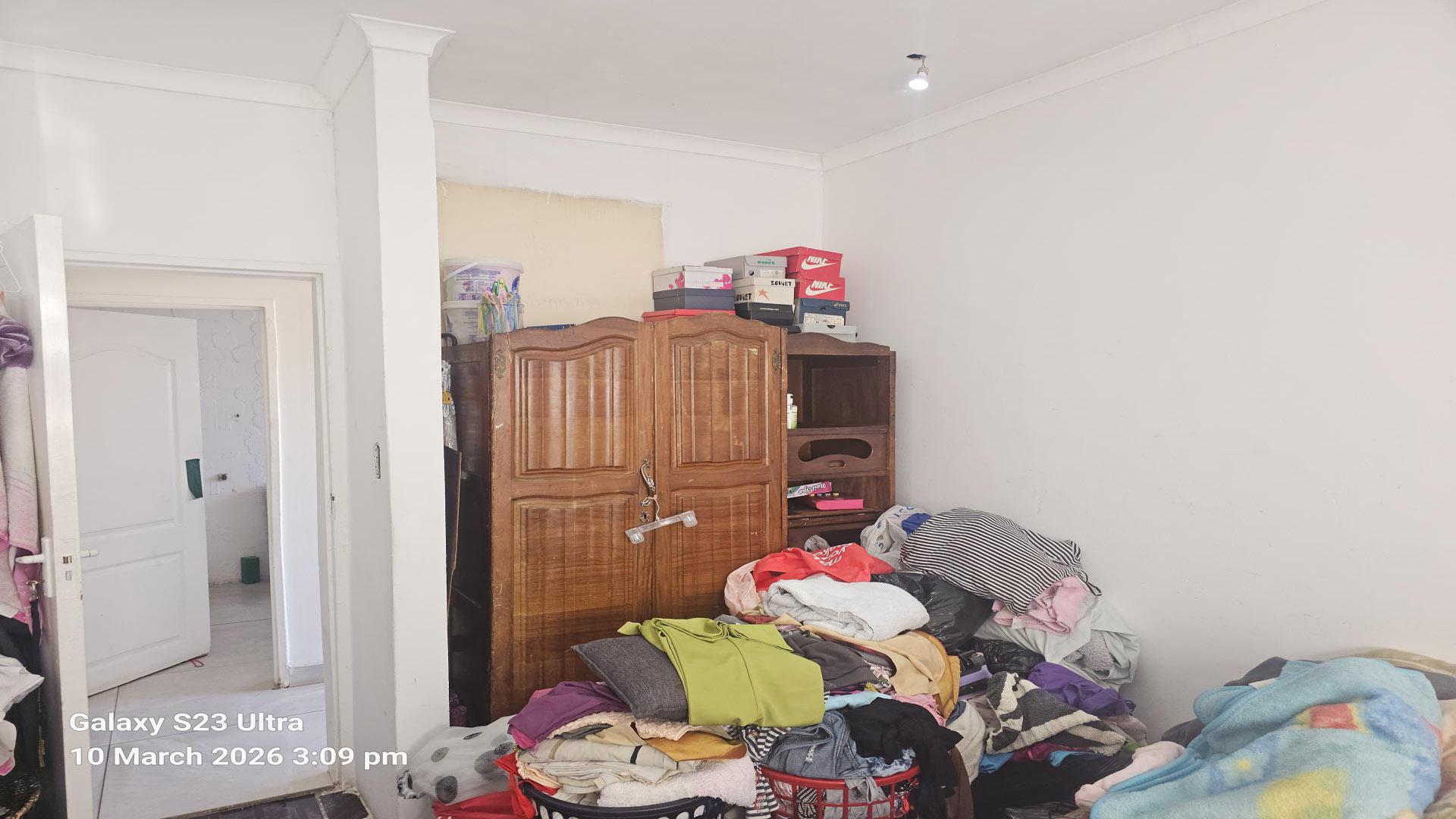 Bed Room 1 - 9 square meters of property in Riverlea - JHB