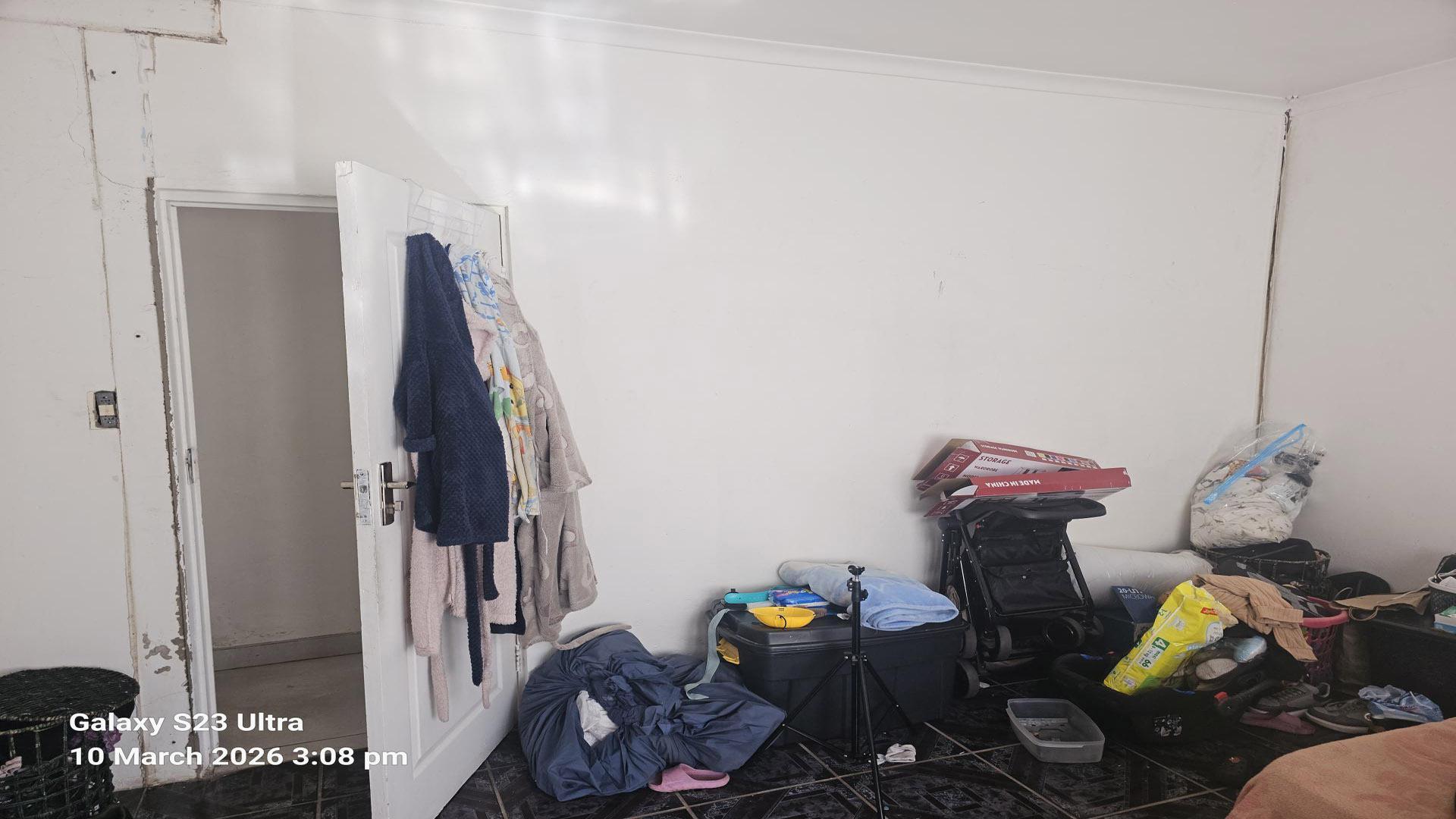 Bed Room 2 - 10 square meters of property in Riverlea - JHB