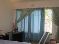 Main Bedroom - 18 square meters of property in Strubenvale