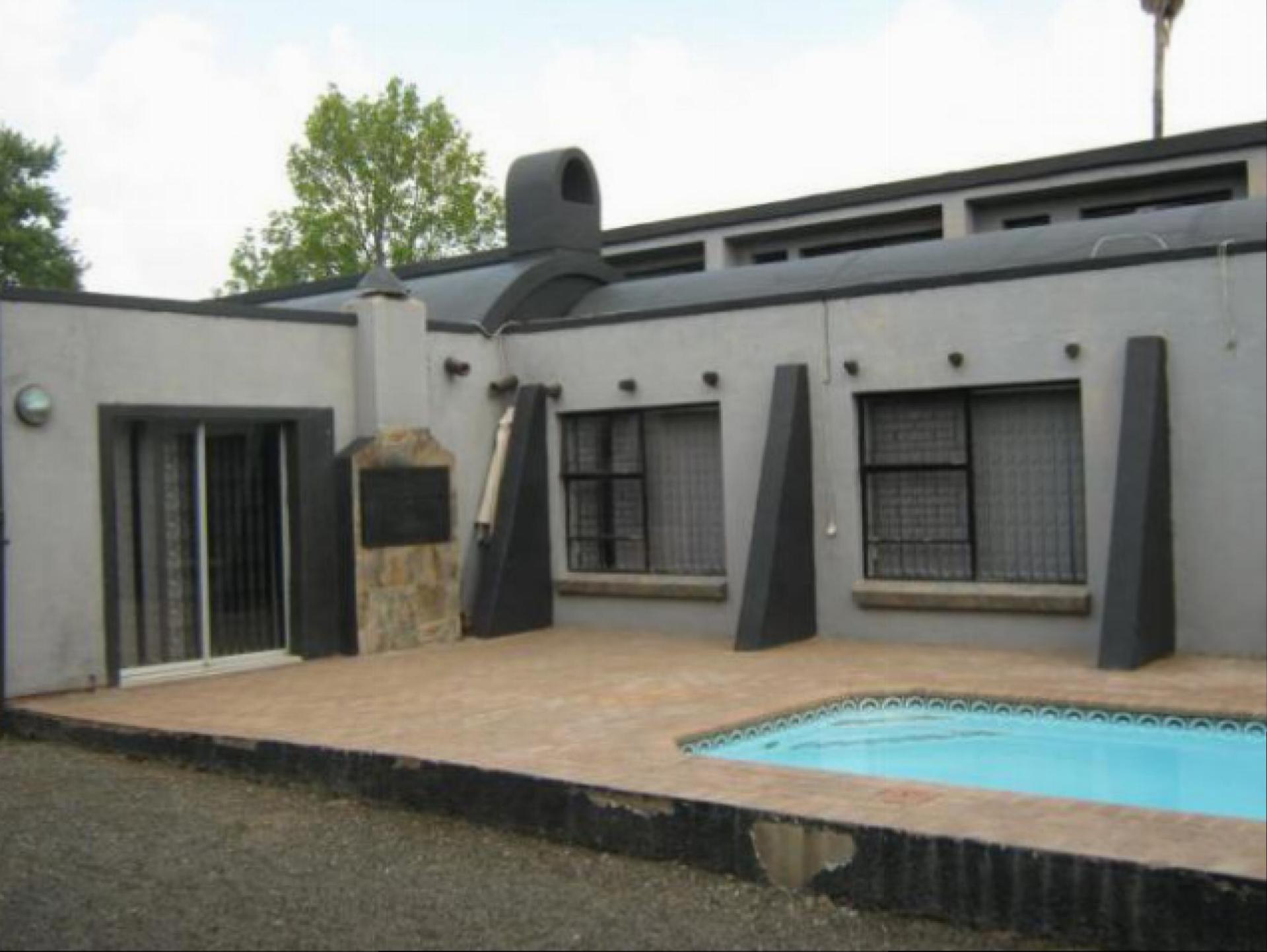 Front View of property in Secunda