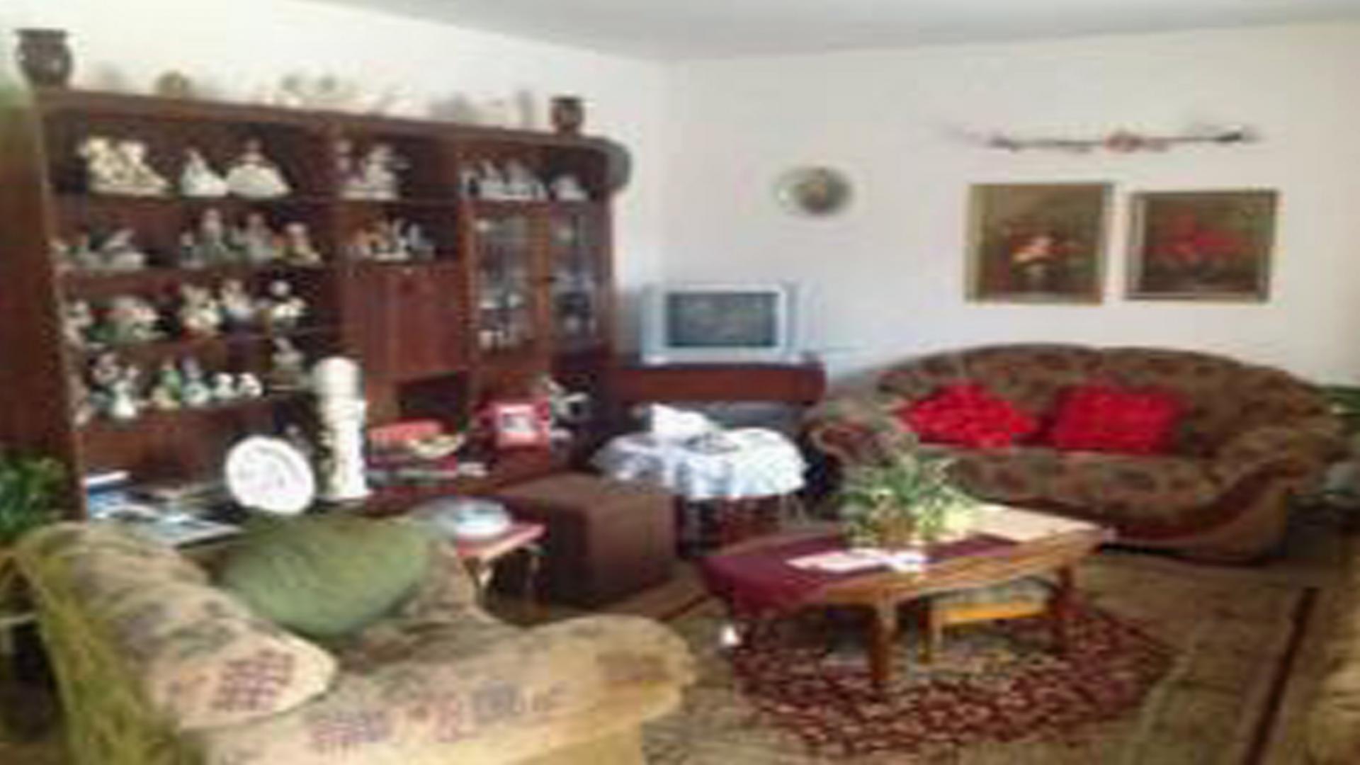 Lounges of property in Dan Pienaarville