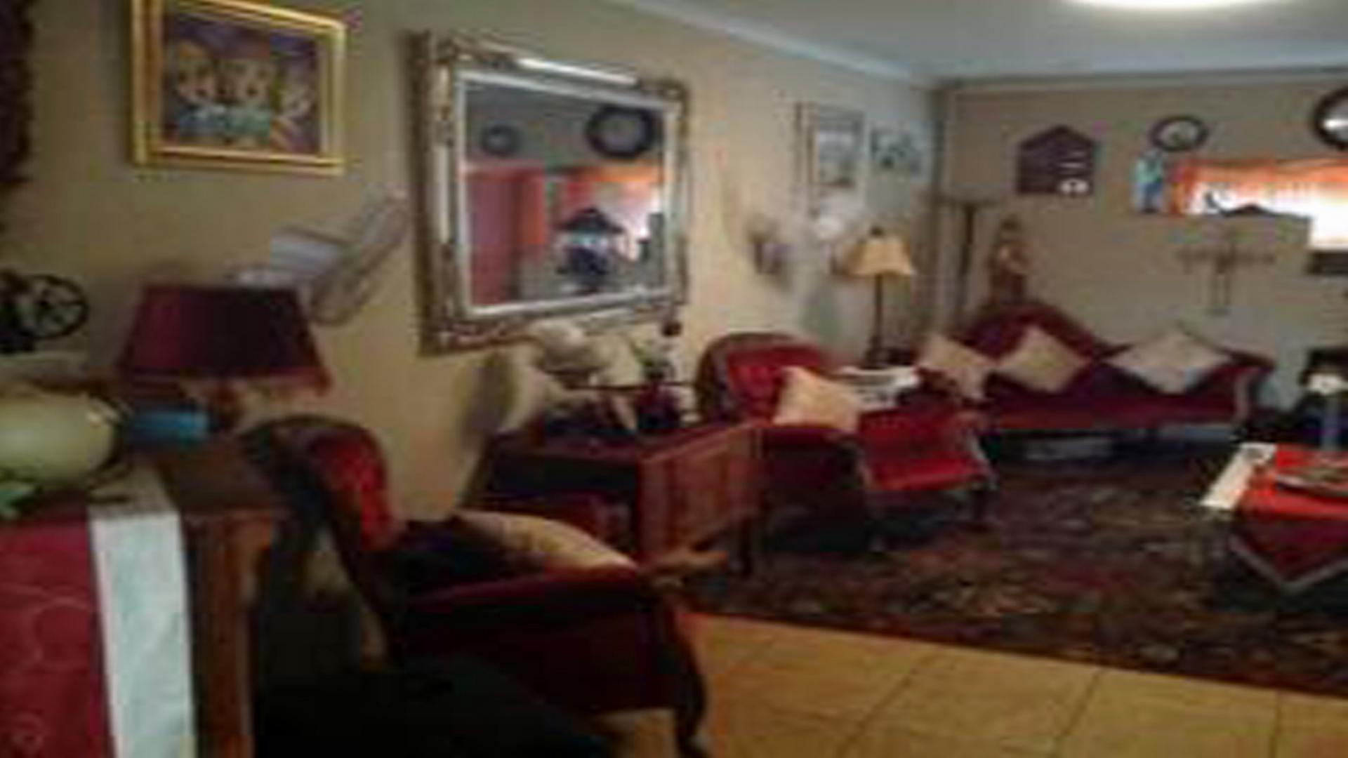 Lounges of property in Dan Pienaarville