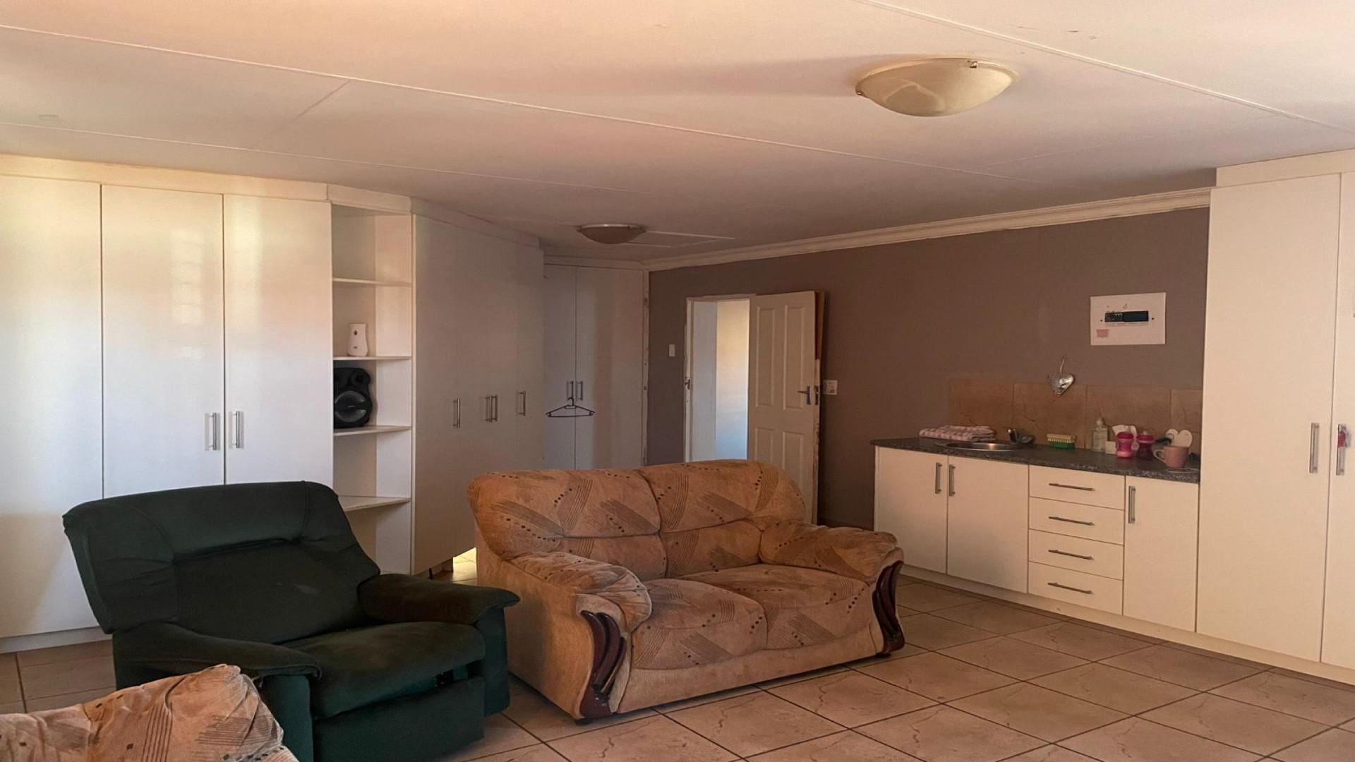 Lounges of property in Kathu