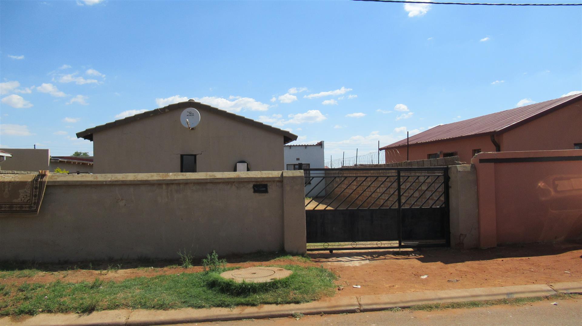 Front View of property in Protea Glen