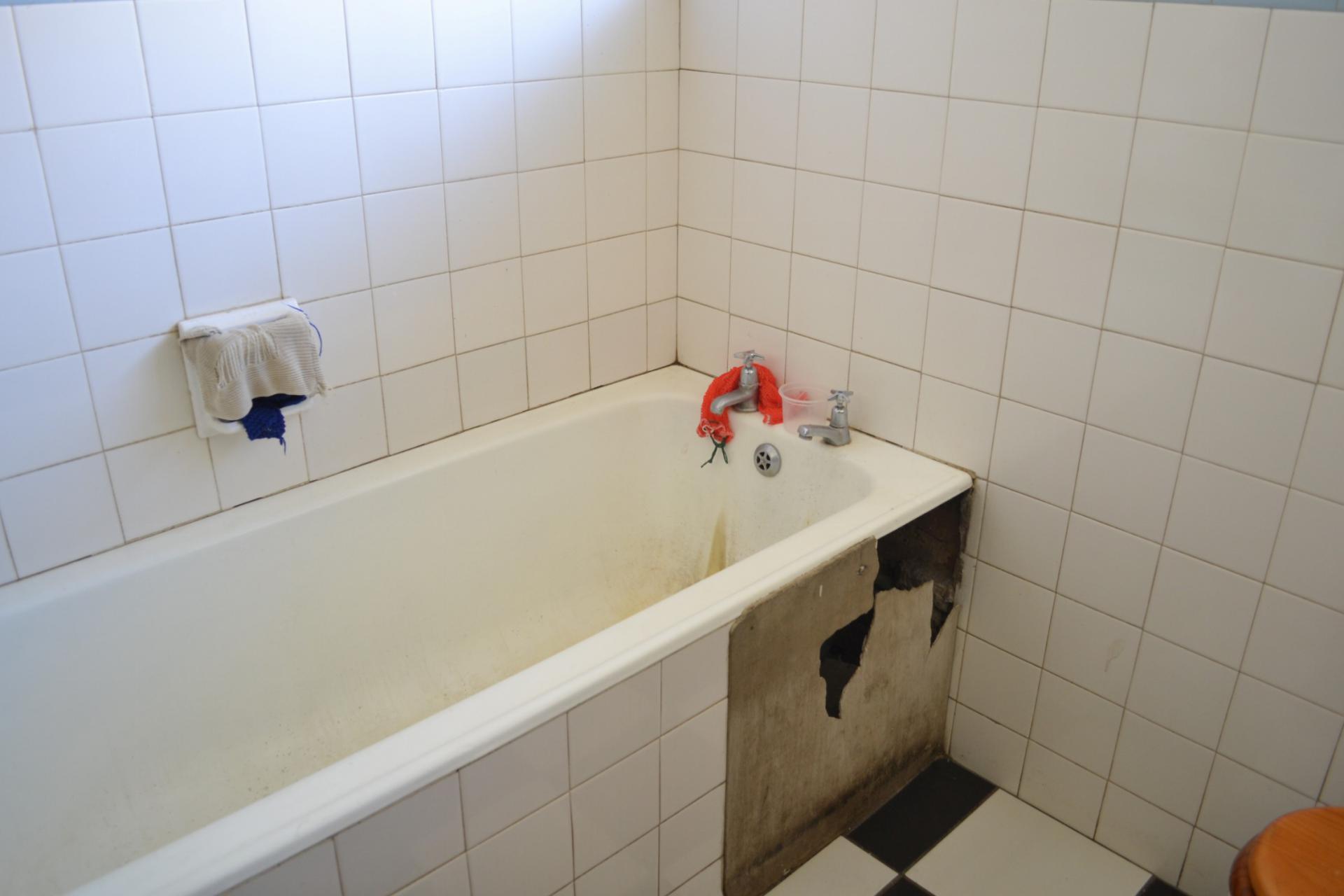 Bathroom 1 - 6 square meters of property in Sunnyside