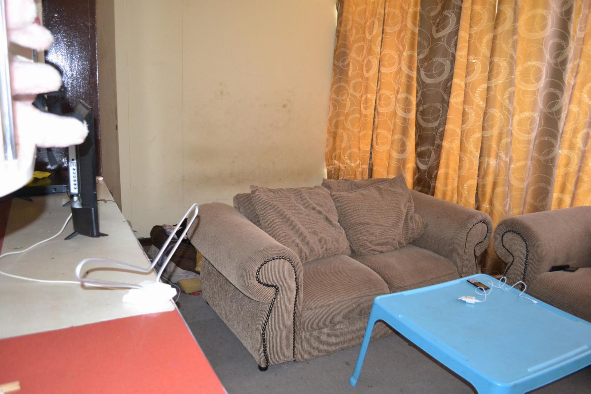 Lounges - 12 square meters of property in Sunnyside
