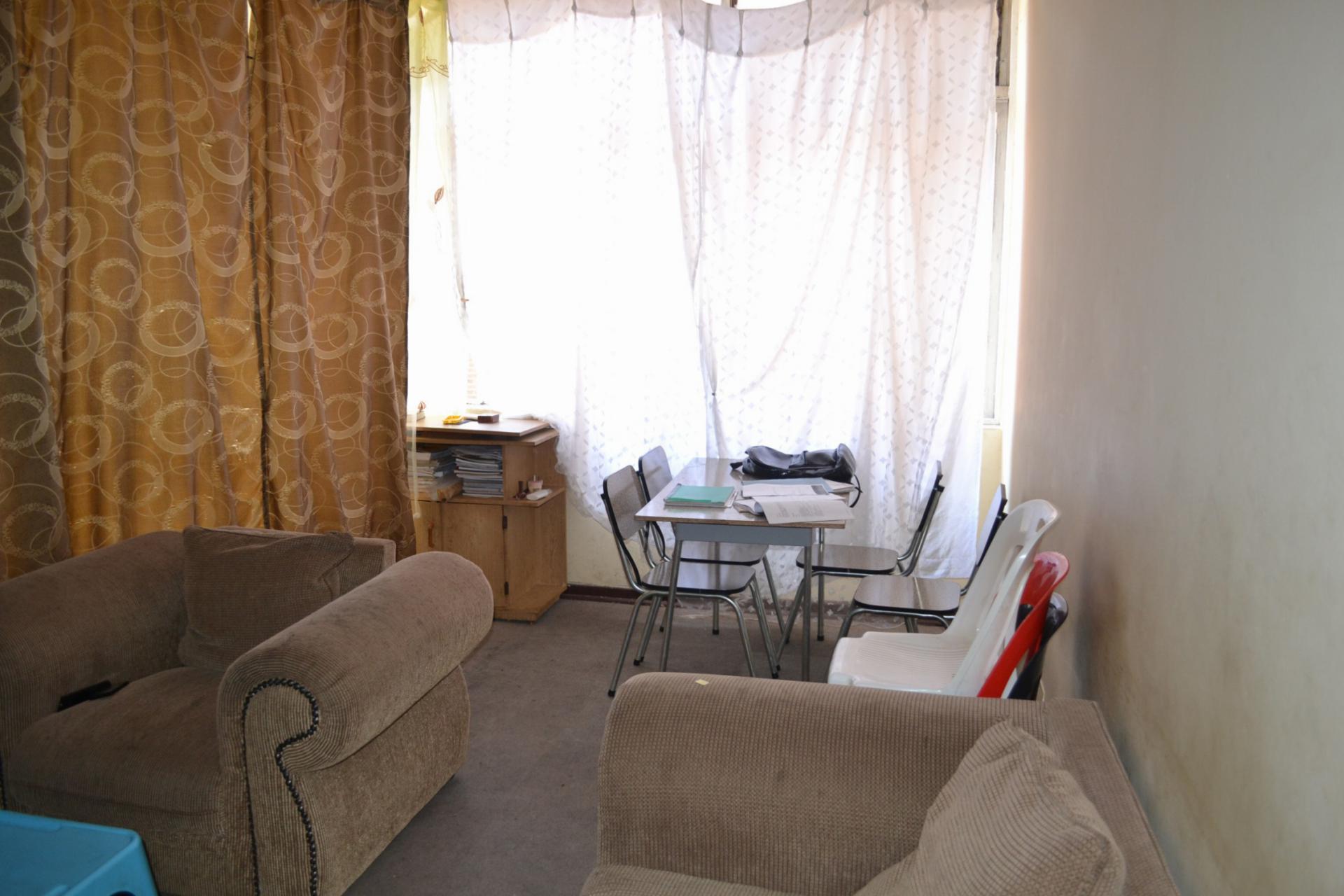 Lounges - 12 square meters of property in Sunnyside