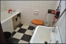 Bathroom 1 - 6 square meters of property in Sunnyside