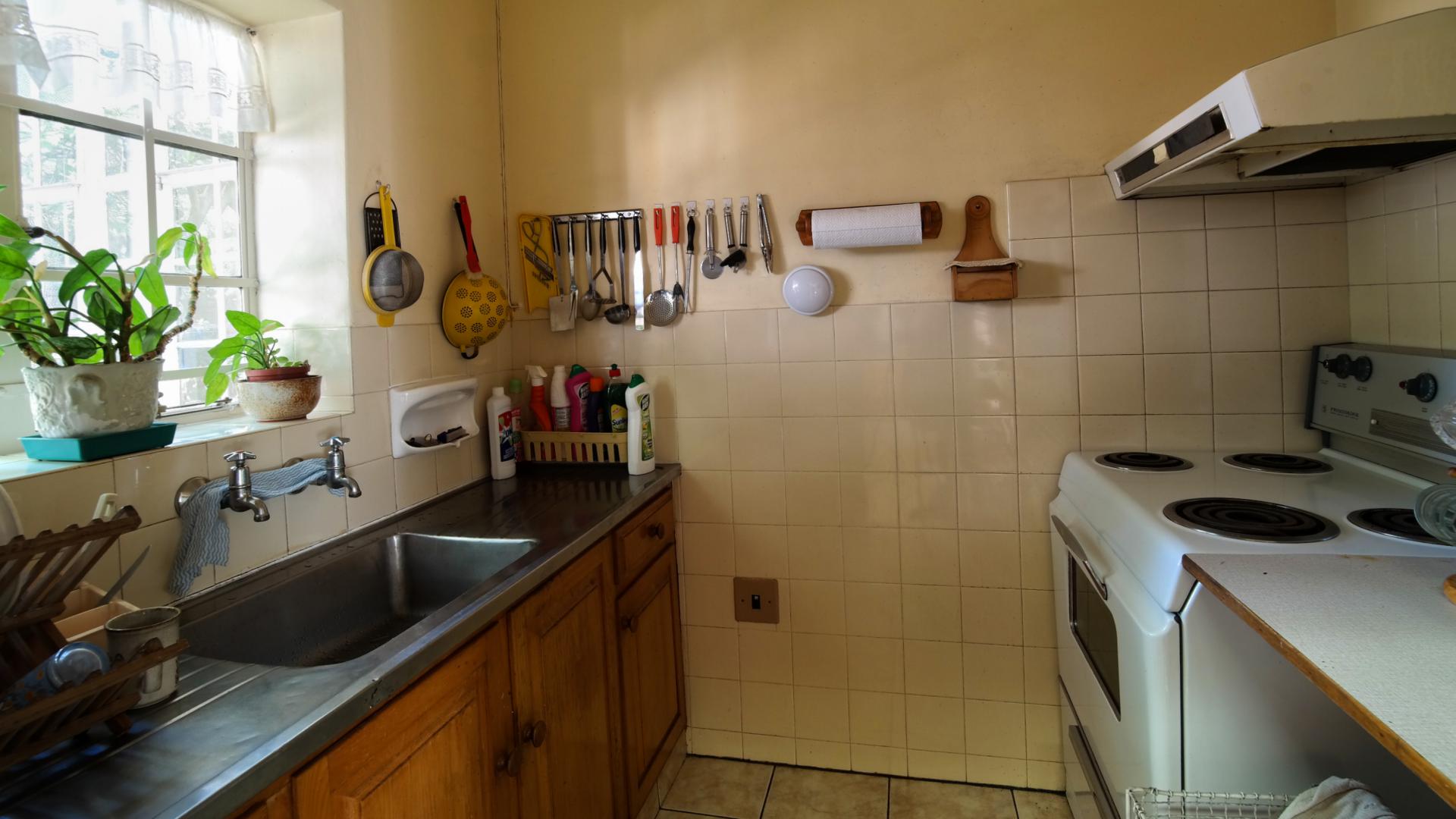 Kitchen of property in Waterkloof Glen