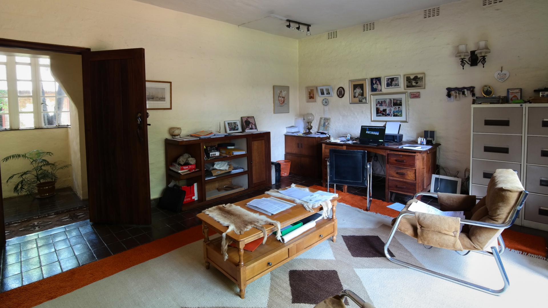 Study of property in Waterkloof Glen