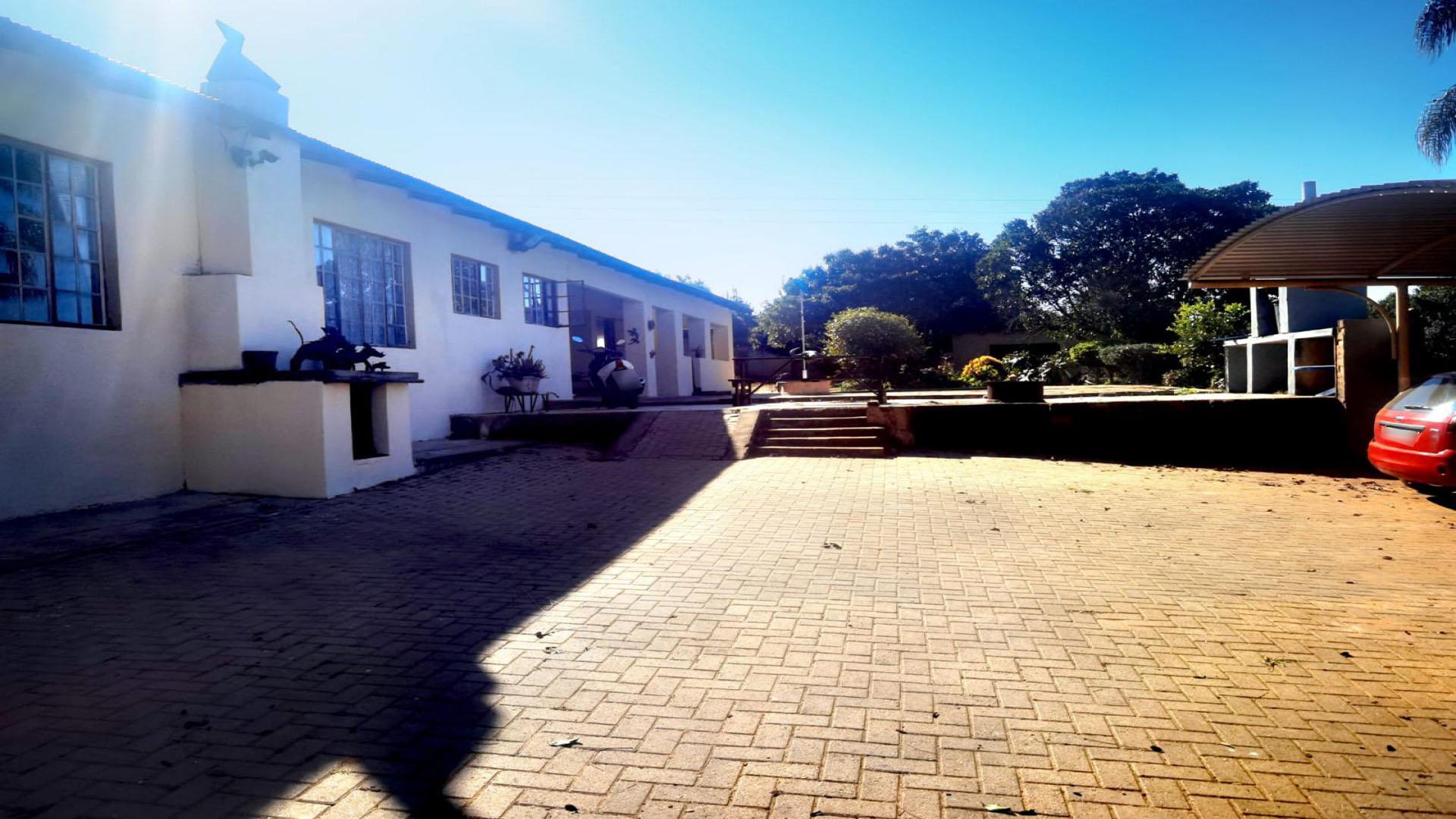 Spaces of property in White River AH