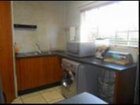 Kitchen - 10 square meters of property in Sundowner