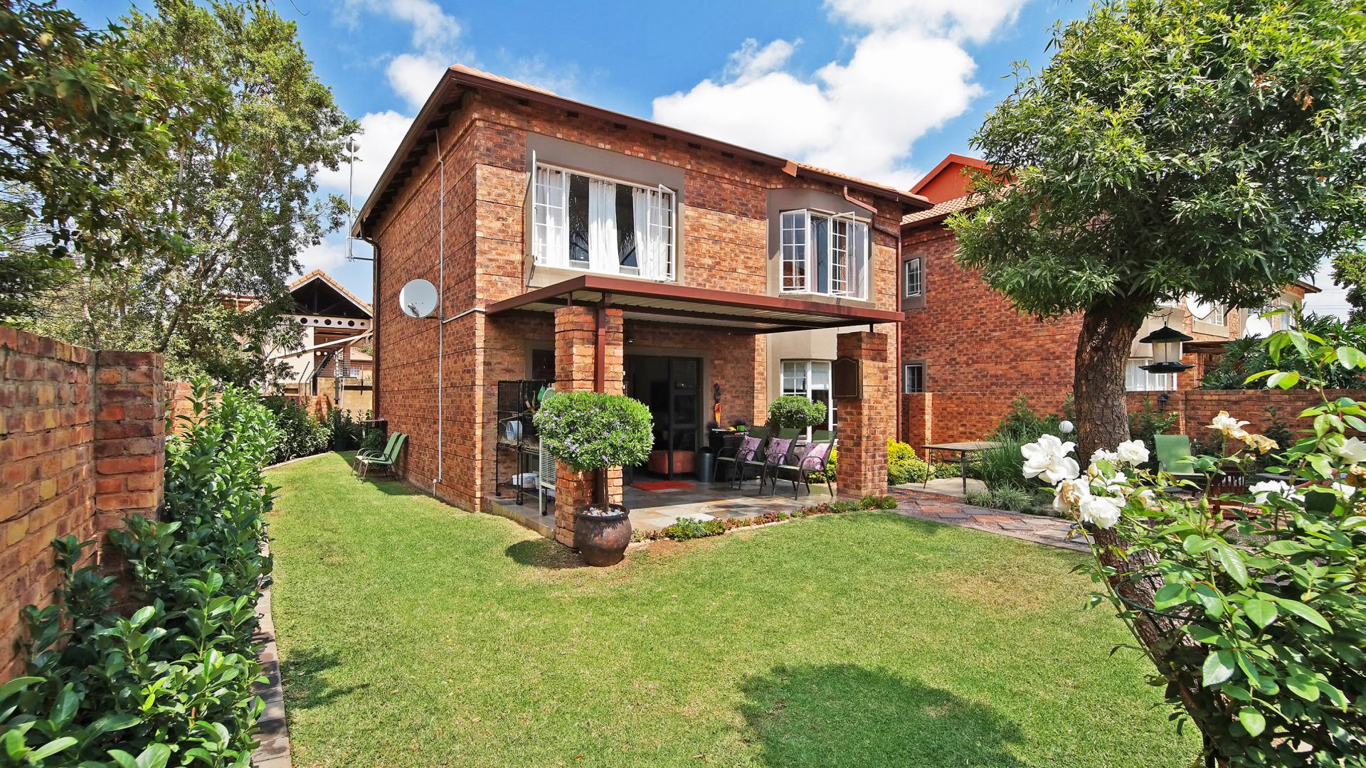 Front View of property in Six Fountains Estate