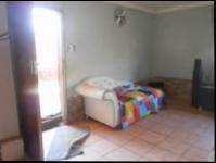 Lounges - 22 square meters of property in Ennerdale