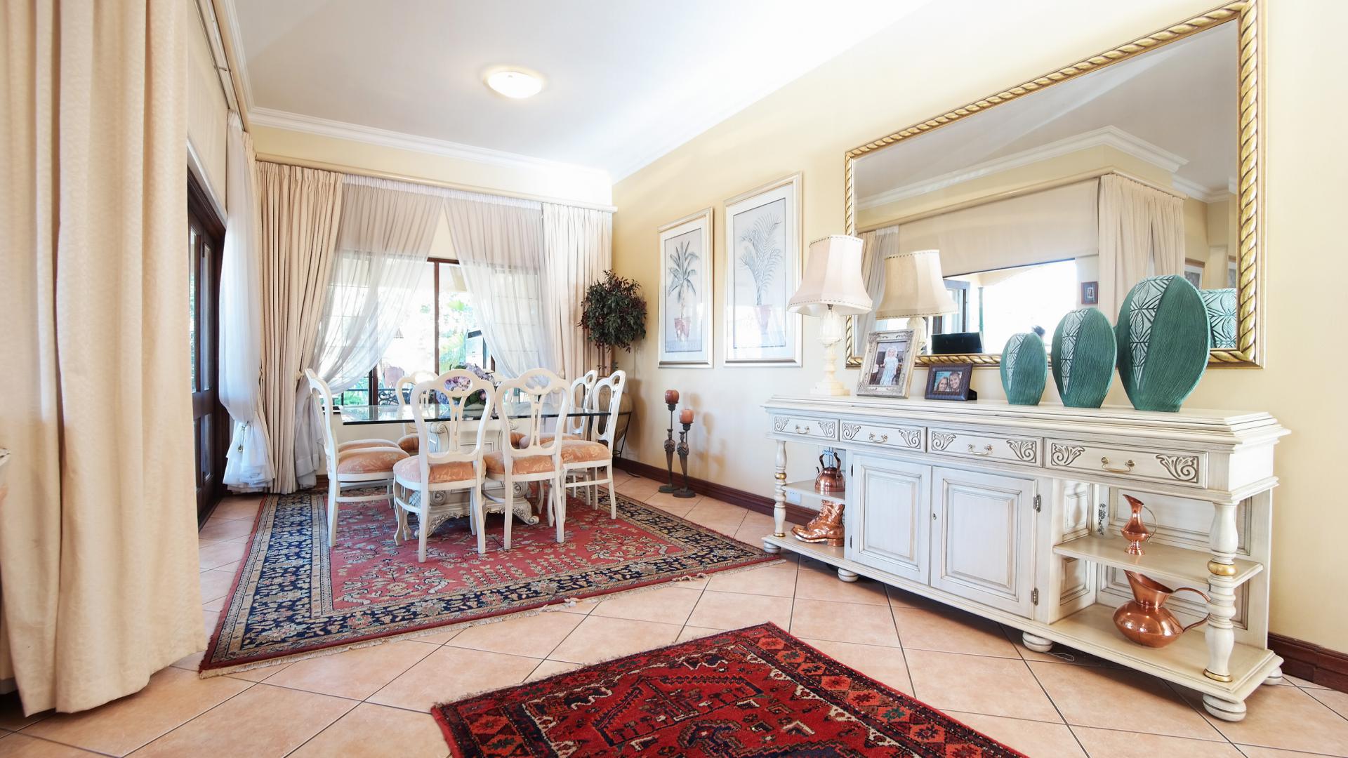 Dining Room - 28 square meters of property in The Wilds Estate