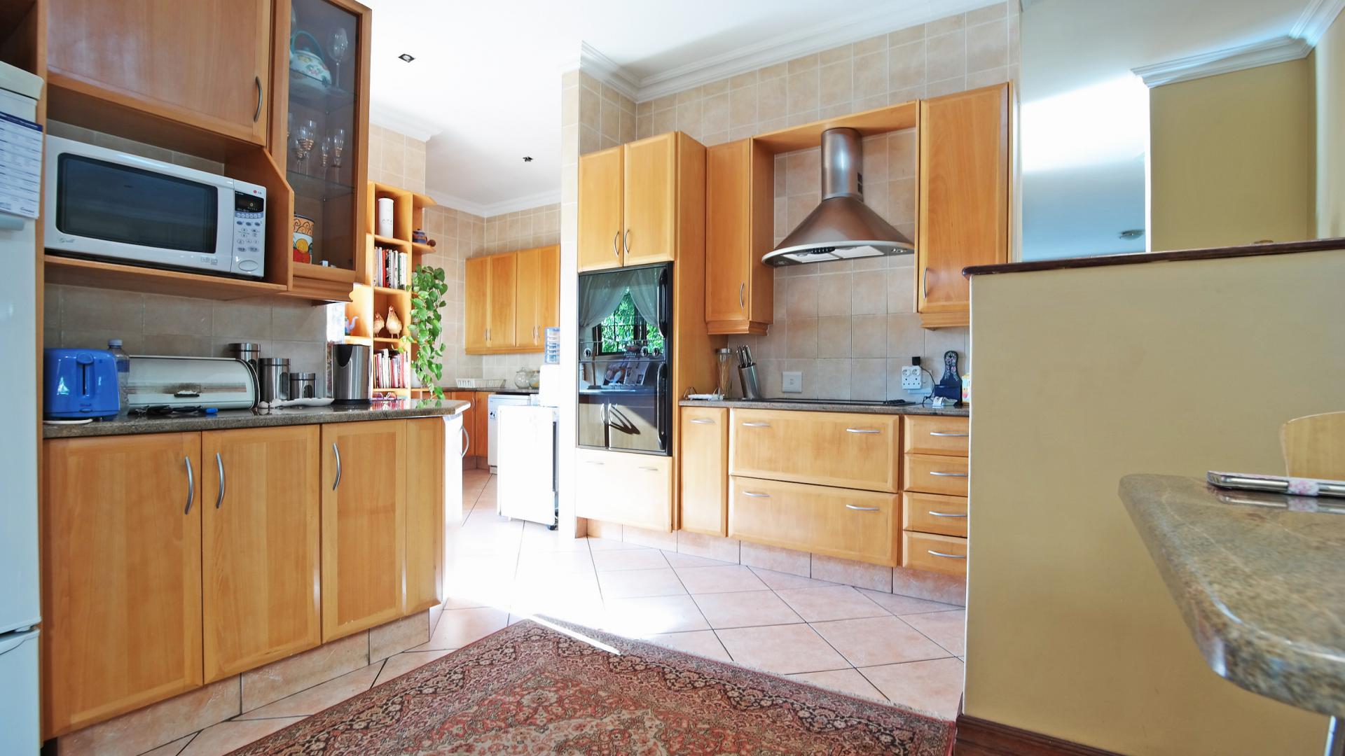 Kitchen - 42 square meters of property in The Wilds Estate