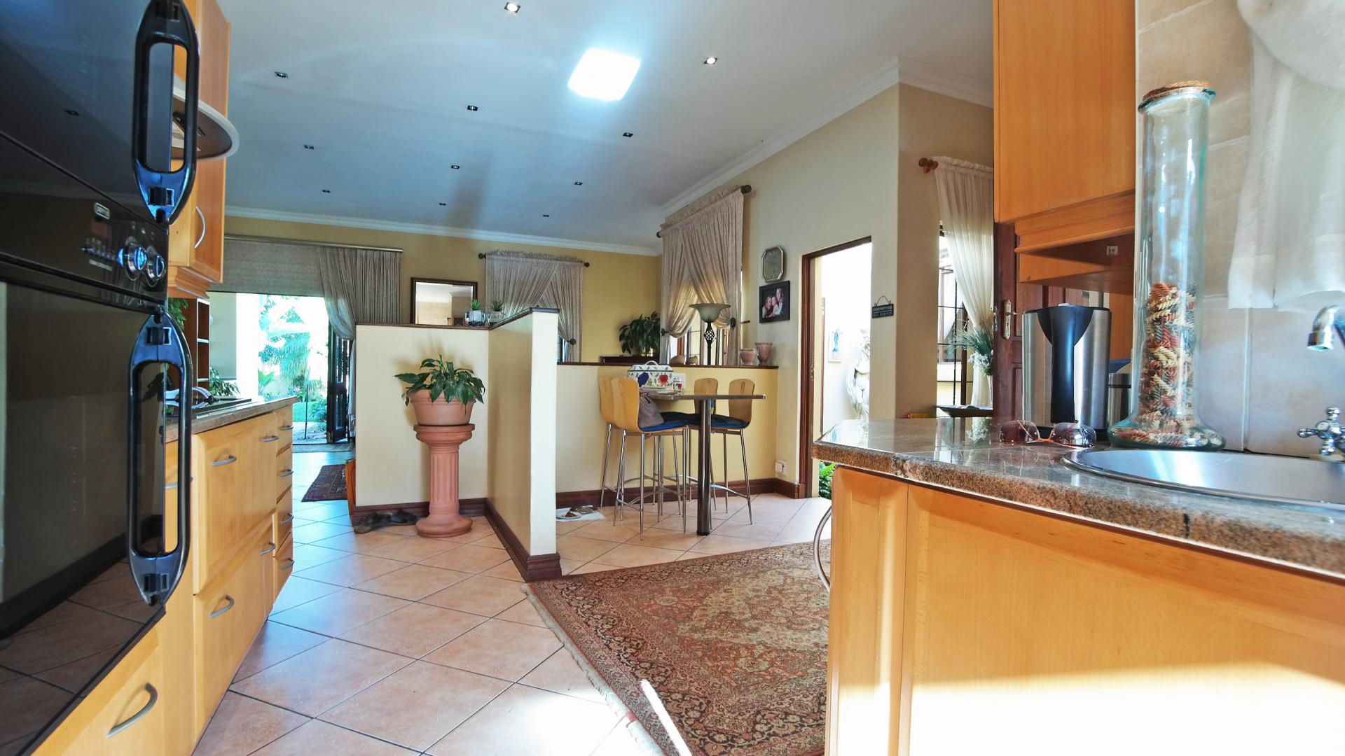 Kitchen - 42 square meters of property in The Wilds Estate