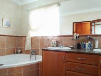 Main Bathroom - 13 square meters of property in The Wilds Estate