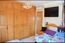 Main Bedroom - 22 square meters of property in Hilton