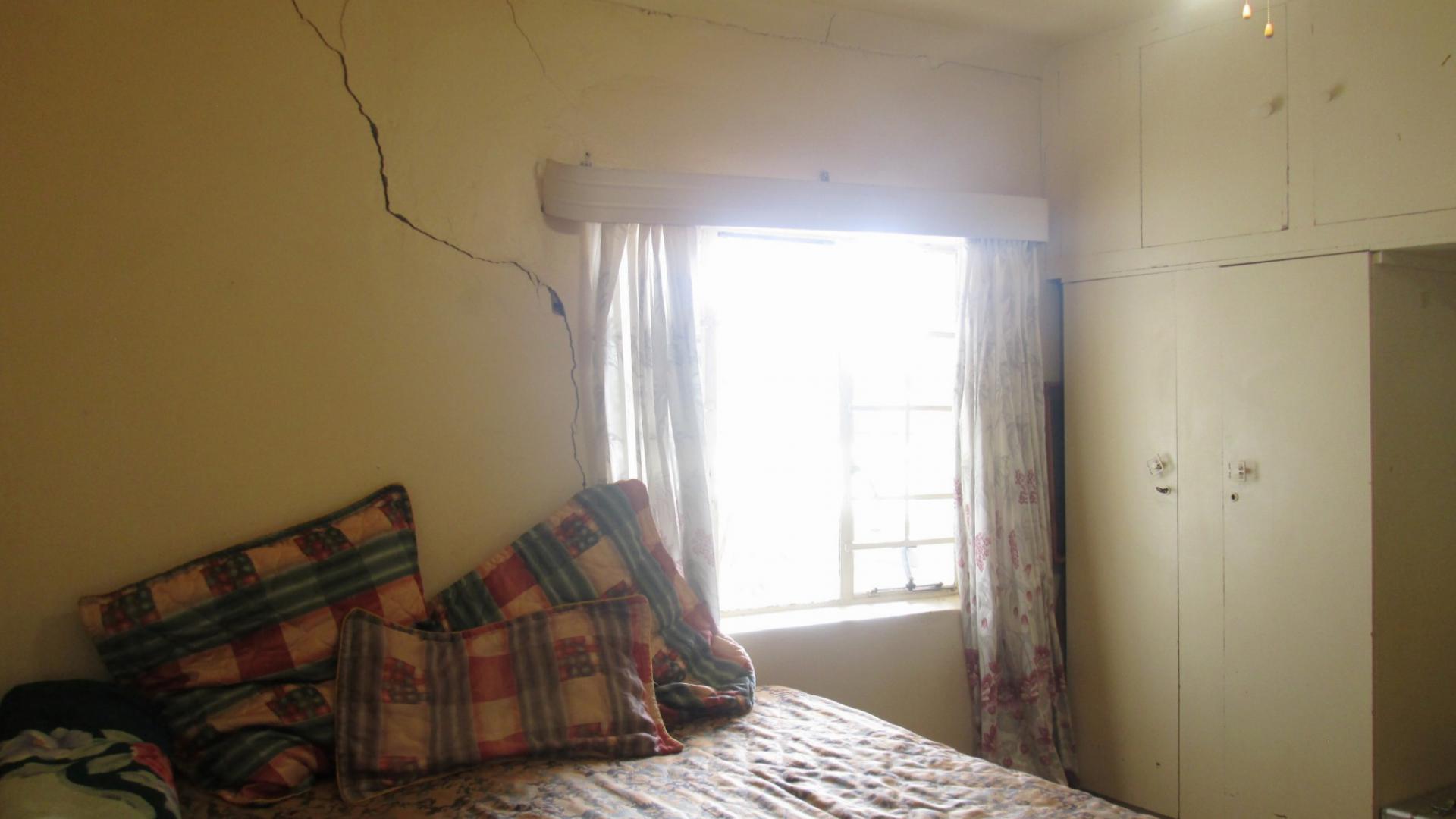 Bed Room 2 - 13 square meters of property in The Balmoral Estates