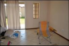 Lounges - 18 square meters of property in Sagewood