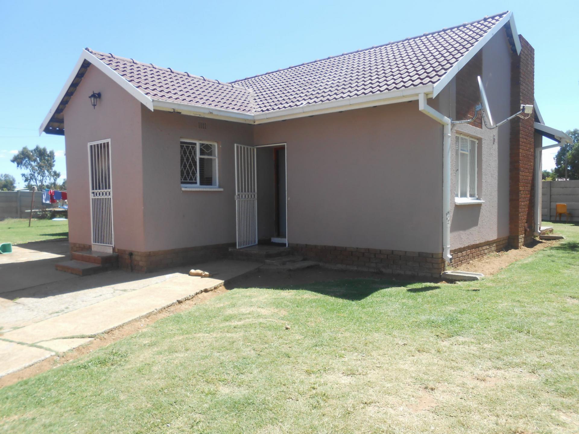 Front View of property in Randfontein