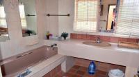 Bathroom 1 - 9 square meters of property in Zinkwazi