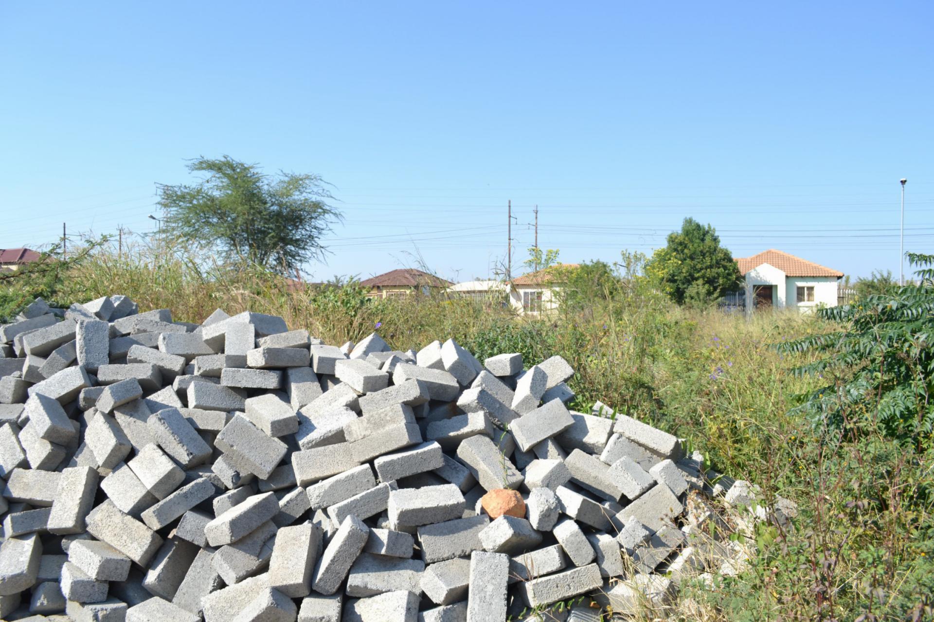 Front View of property in Rosslyn