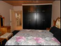 Bed Room 1 - 24 square meters of property in Lenasia South