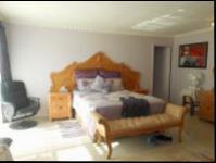 Main Bedroom - 37 square meters of property in Lenasia South