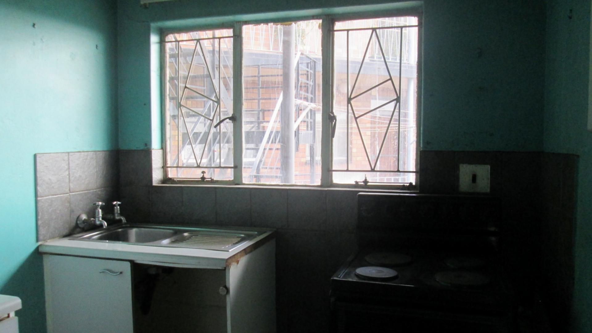 Kitchen - 9 square meters of property in Elsburg