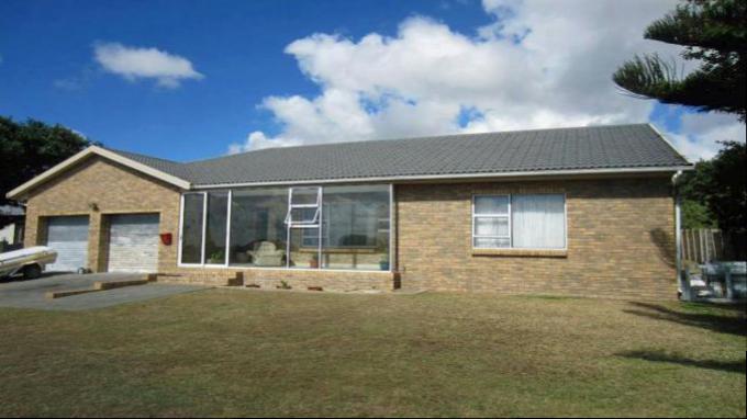 4 Bedroom House for Sale For Sale in Stilbaai (Still Bay) - Private Sale - MR155841