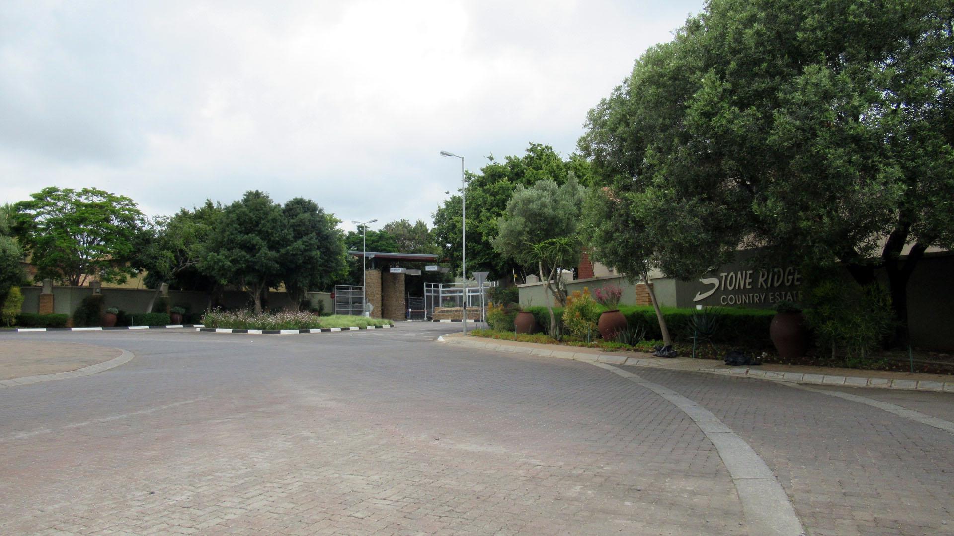 Standard Bank EasySell 6 Bedroom House for Sale in Stone Rid