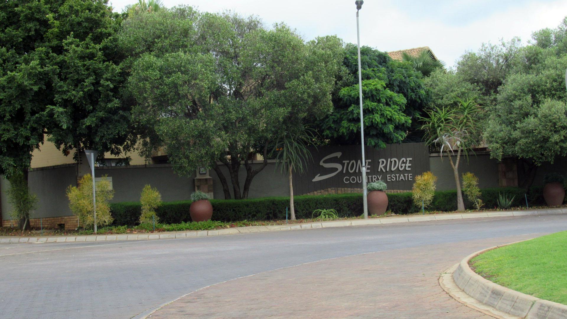 Standard Bank EasySell 6 Bedroom House for Sale in Stone Rid