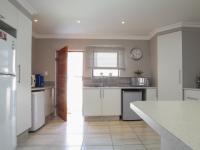 Kitchen - 20 square meters of property in Heron Hill Estate